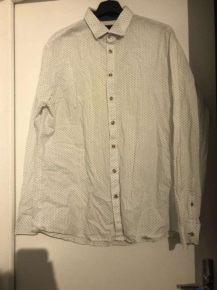 Chemise blanche à motif