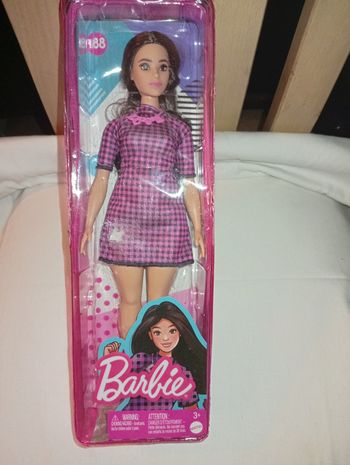 Barbie NEUVE