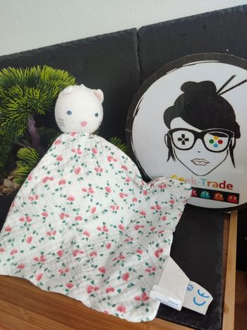 Doudou plat chat blanc vert rose fleurs obaibi okaidi moustache Lange Gaze Ours