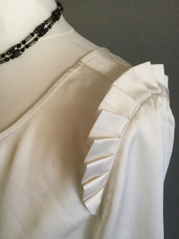 Blouse très féminine - photo numéro 3