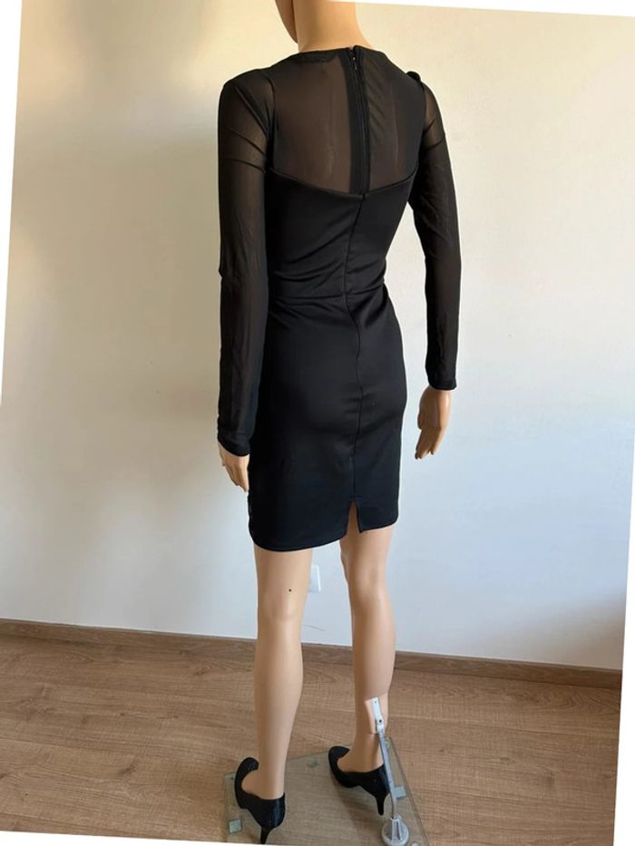 Robe noire et argentée à manches longues Lipsy London taille 38 jamais portée - photo numéro 10