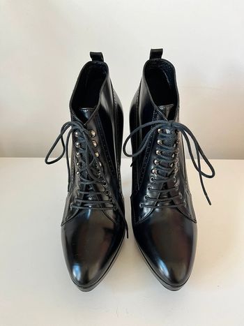 Bottines vernies à talons Burberry