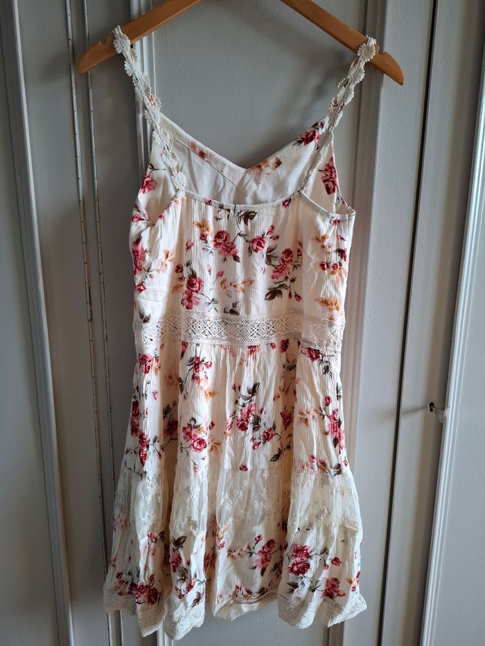 Robe d'été fleurie - photo numéro 2