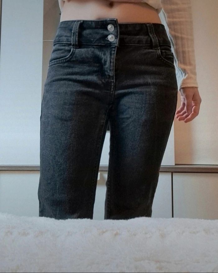 Jean taille basse noir - photo numéro 3