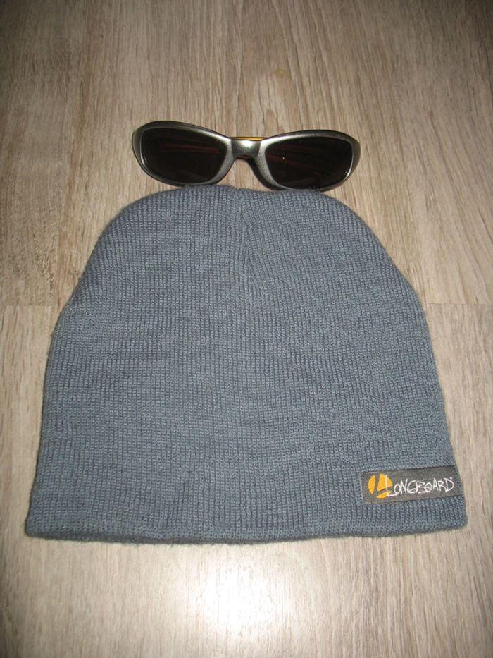 LOT DE 2 PCS : BONNET GRIS + PAIRE DE LUNETTES DE SOLEIL GARÇON "LONGBOARD" - 6 / 8 ANS - n°12