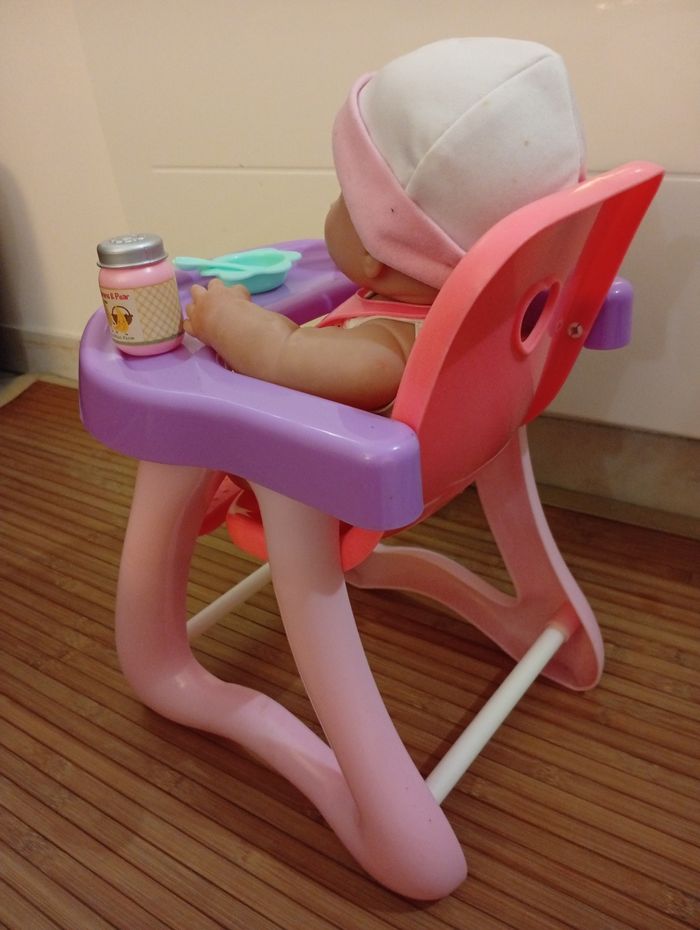 Chaise haute et bébé - photo numéro 2