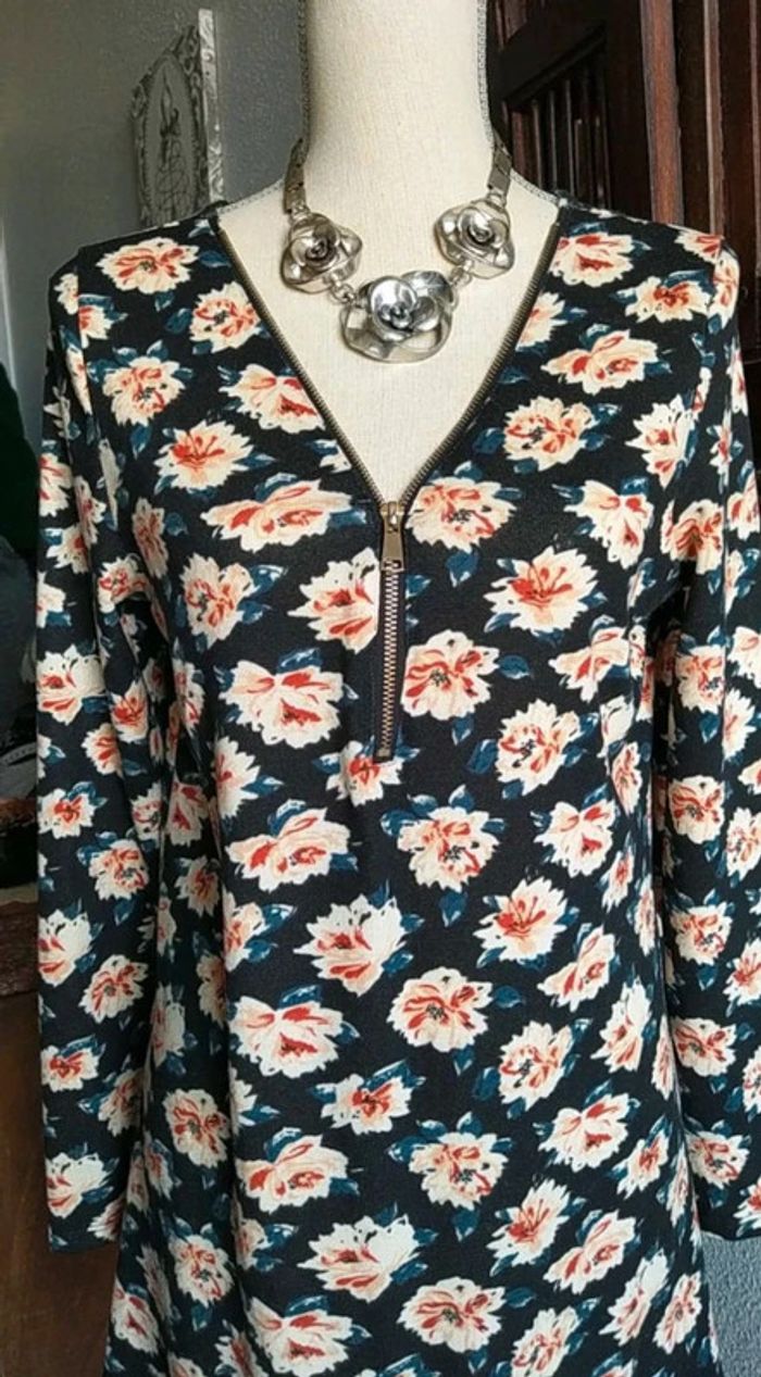 Robe fleurie S/M - photo numéro 2