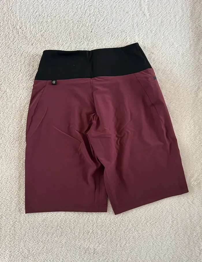 Short IXS - photo numéro 2