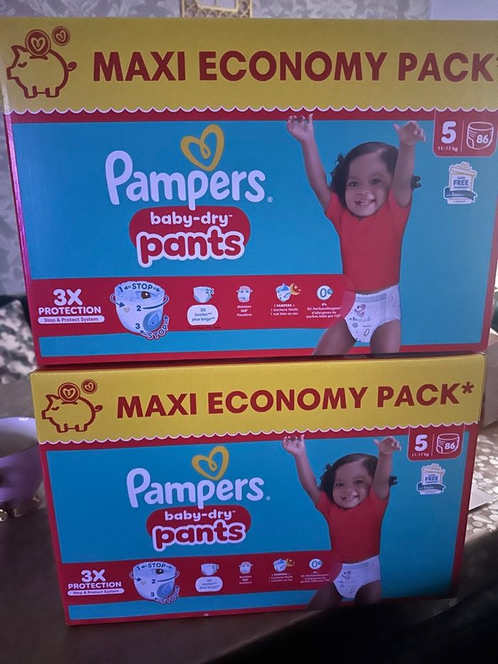Pampers couches bébé