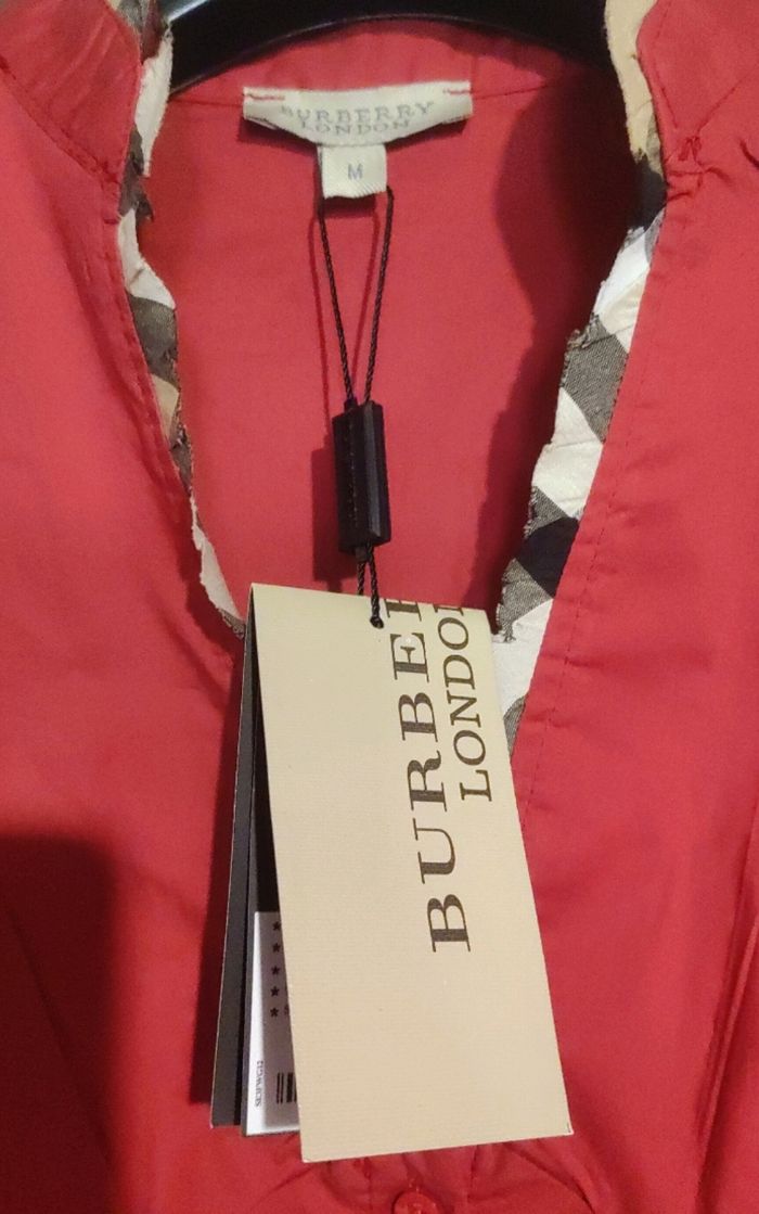 Chemisier Burberry haut de gamme avec étiquette Burberry London. Taille M - photo numéro 6