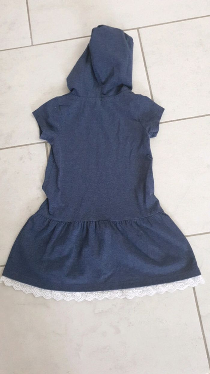 Robe à capuche 4 ans - photo numéro 2