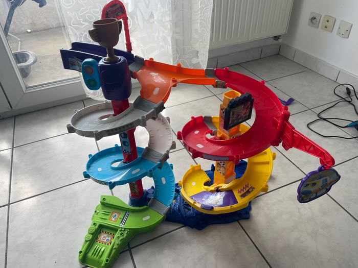 Vends circuit tut tut bolid et voitures - photo numéro 5