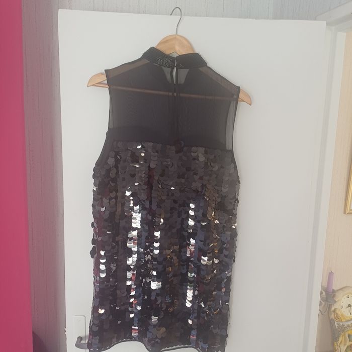 Robe noir a sequin