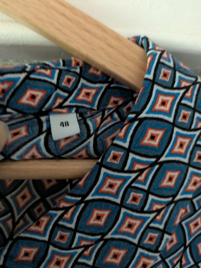 Magnifique haut débardeur motifs géométriques tons bleus taille 48 - photo numéro 3