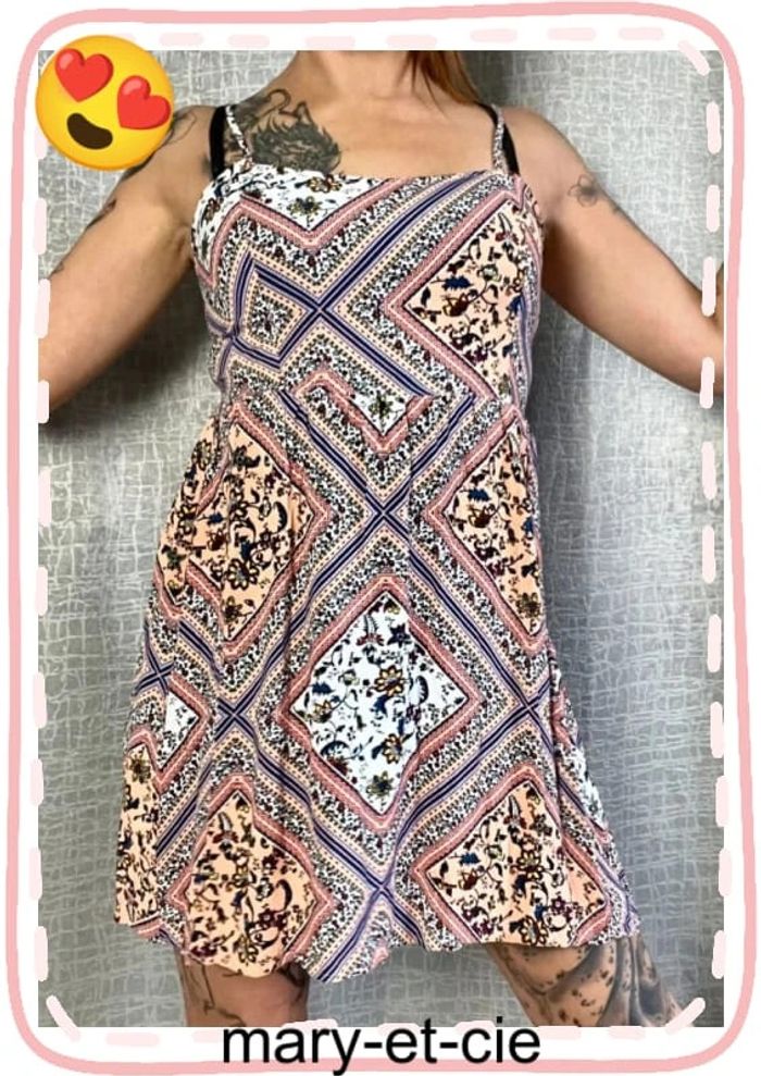 SOLDÉ - Robe d’été à fines bretelles taille 38 - H&M - photo numéro 2