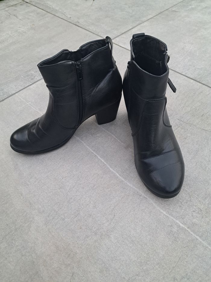 Bottines à talons noir simili cuir 👢