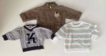 LOT 2 PULLS 1 GILET ZIPPÉ