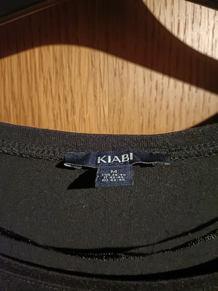 Pull noir - photo numéro 2