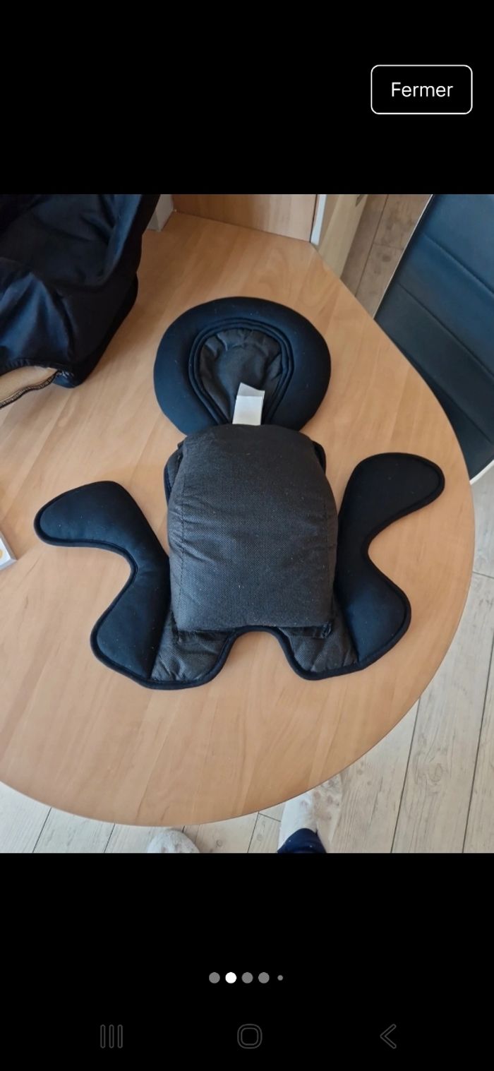 Réducteur de siège auto - photo numéro 2