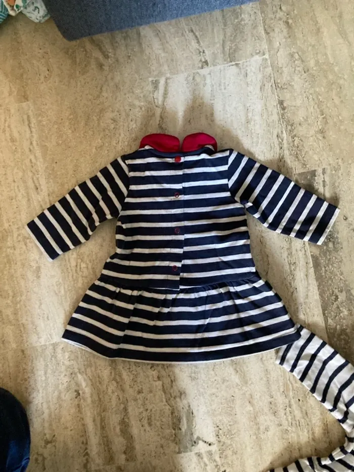 2 robes, Petit bateau, 6 mois - photo numéro 4
