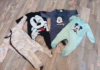 Lot 4 pyjamas Disney- 3 mois - Excellent état