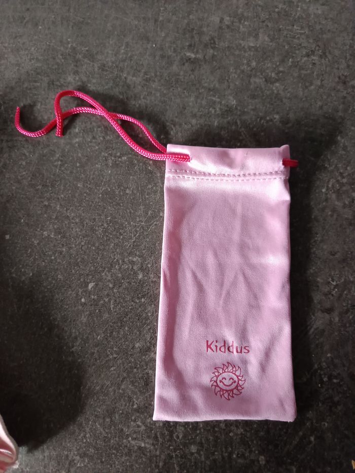 Lunettes de soleil Kiddus coeurs - photo numéro 8