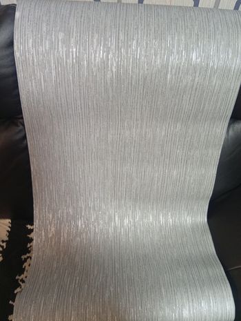Papier peint neuf disponible plusieurs rouleaux 