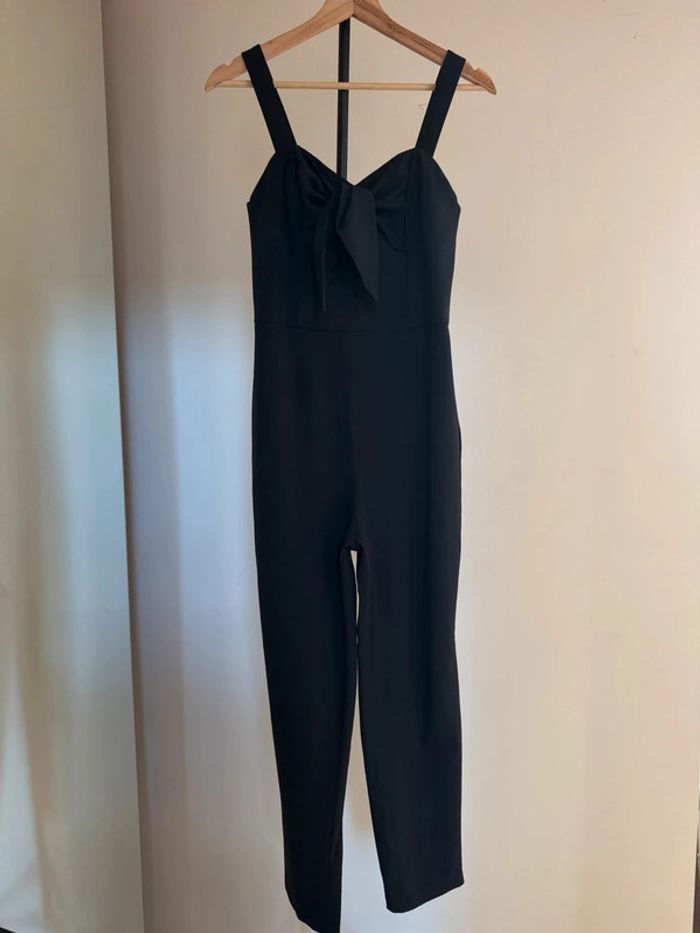 Combinaison bustier noir avec ou sans bretelles amovibles