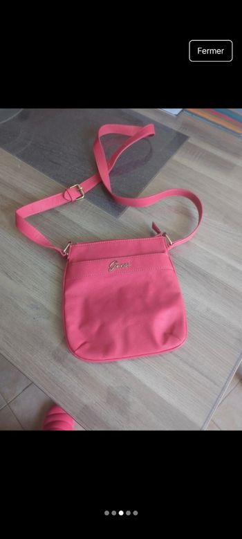 Sac bandoulière Guess 