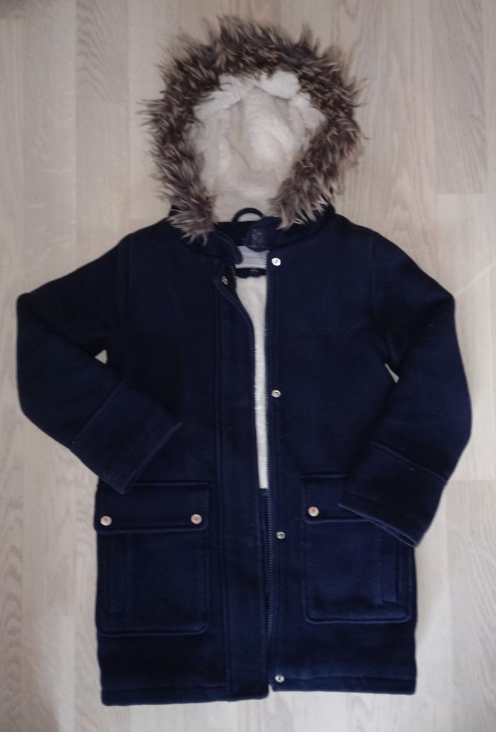 Manteau fourré genre duffle-coat bleu marine et polaire écru Kiabi 
T. 8 ans