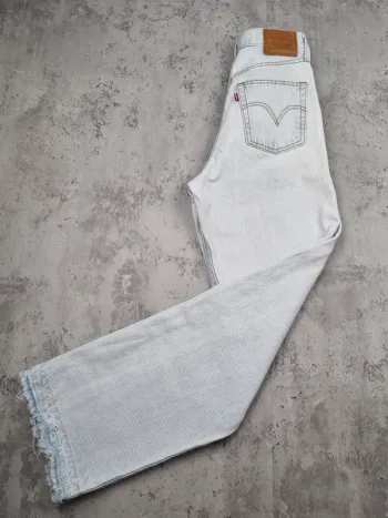 Jeans Levi’s Straight bleu clair – Taille 32 Femme (mesures en photos)