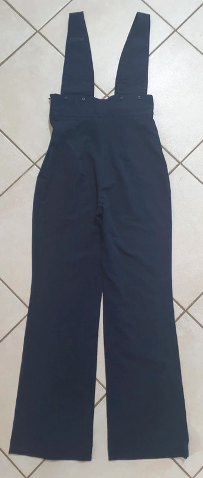 Pantalon à pattes d´éléphant salopette - photo numéro 5