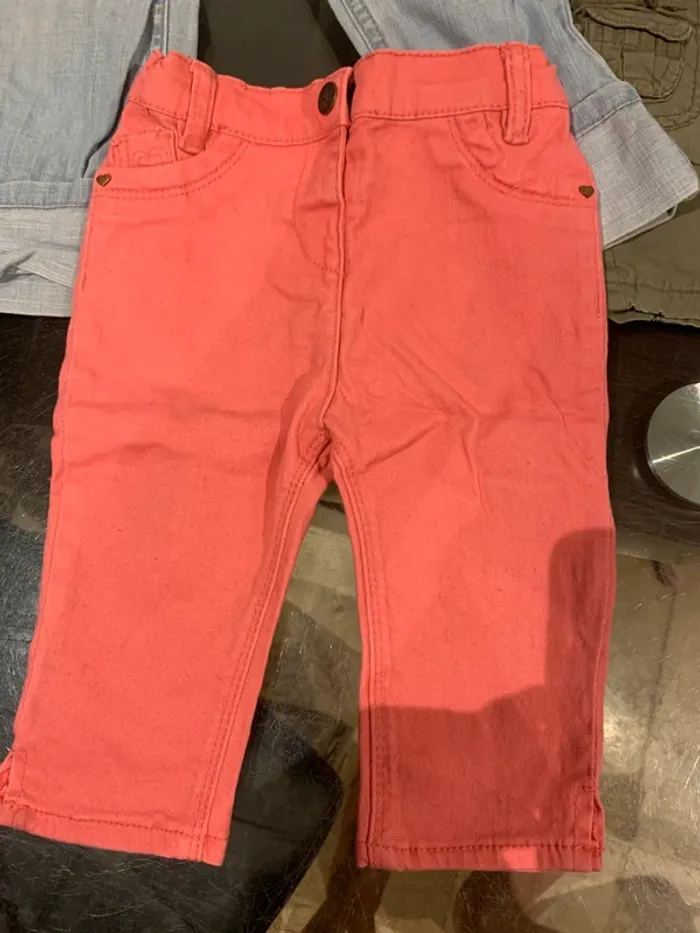 👶 Lot 5 pantalons bébé – Taille 18 mois – Bon état - photo numéro 5