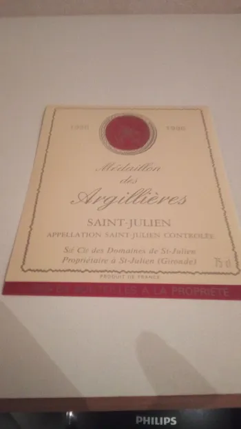 étiquette de vin médaillon des argilieres saint julien 1986 neuve -