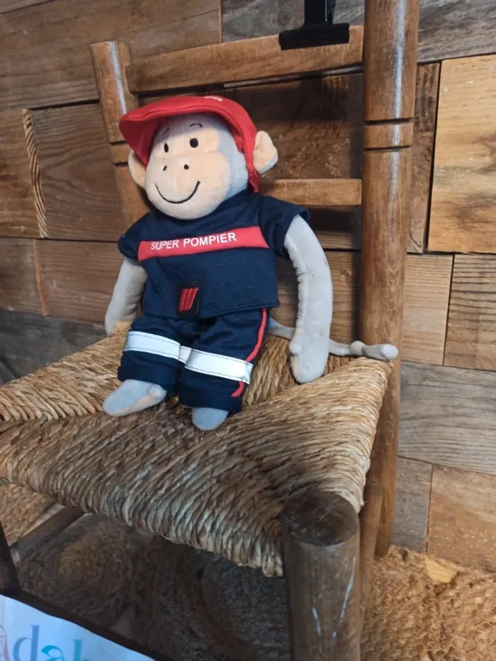 Peluche Popi en pompier 😉 tbe - photo numéro 3