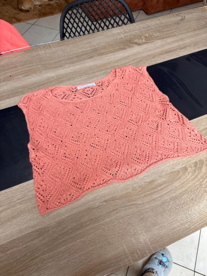 T shirt ajourée taille M
