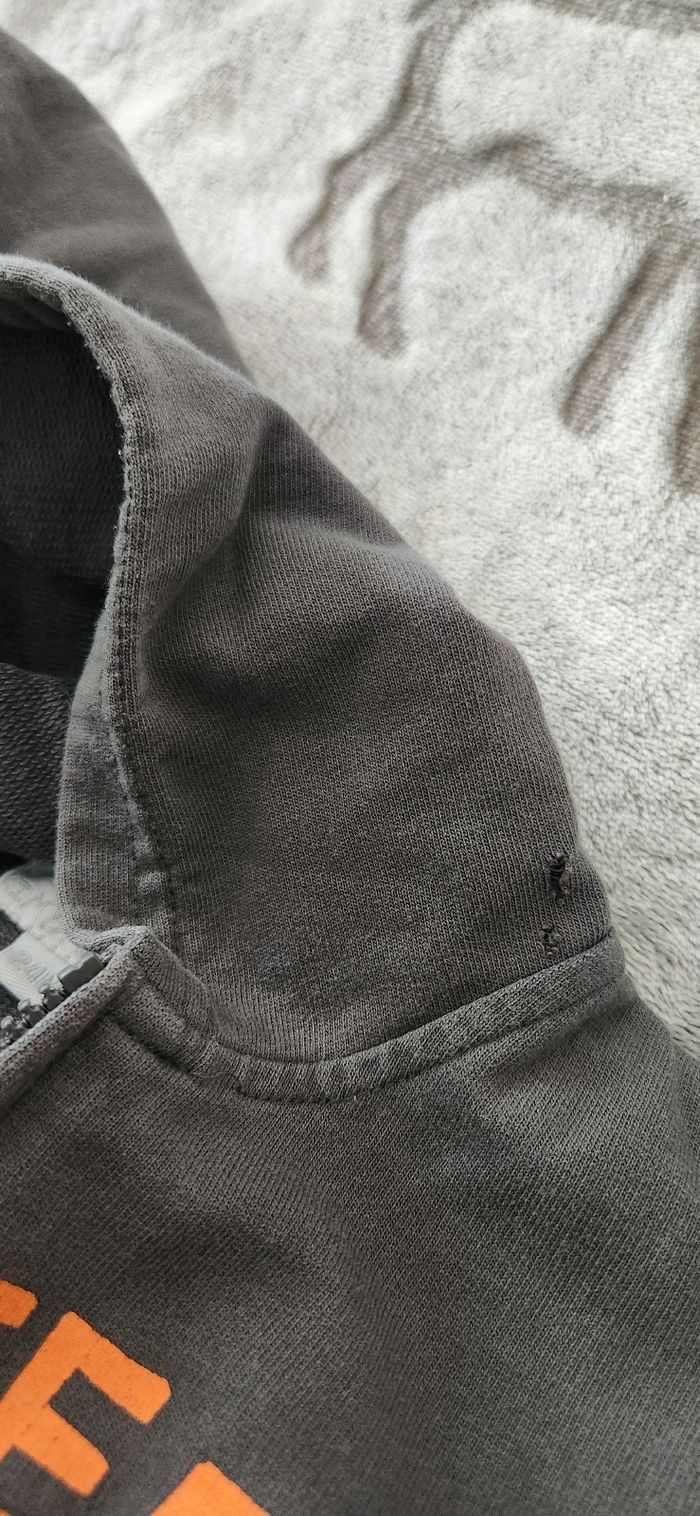 Gilet avec capuche 2 ans - photo numéro 3