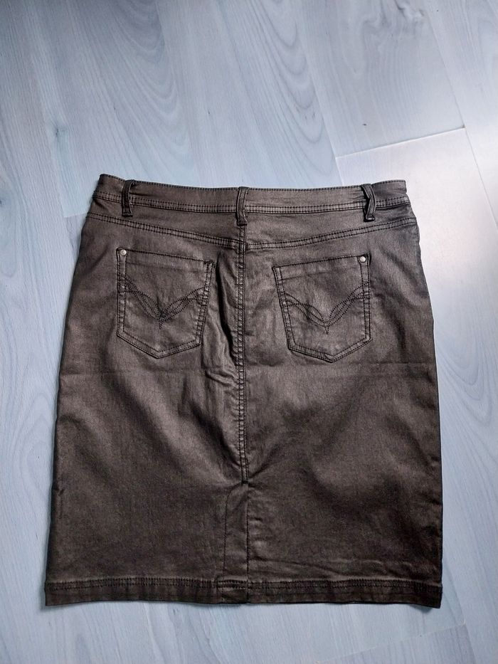Jupe enduite neuve marque GEMO taille 44 - photo numéro 3