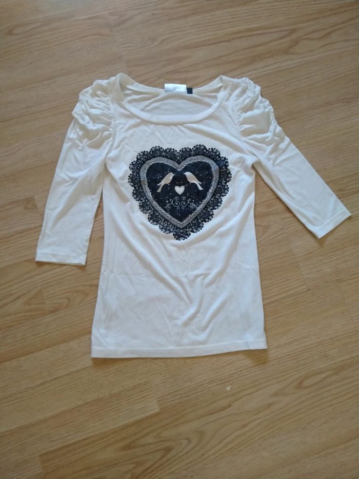 Haut blanc . Coeur oiseau. Femme. K.woman. taille 38 - photo numéro 2