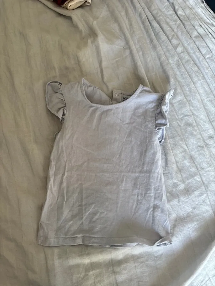 Lot 6 hauts - 18 Mois - photo numéro 8