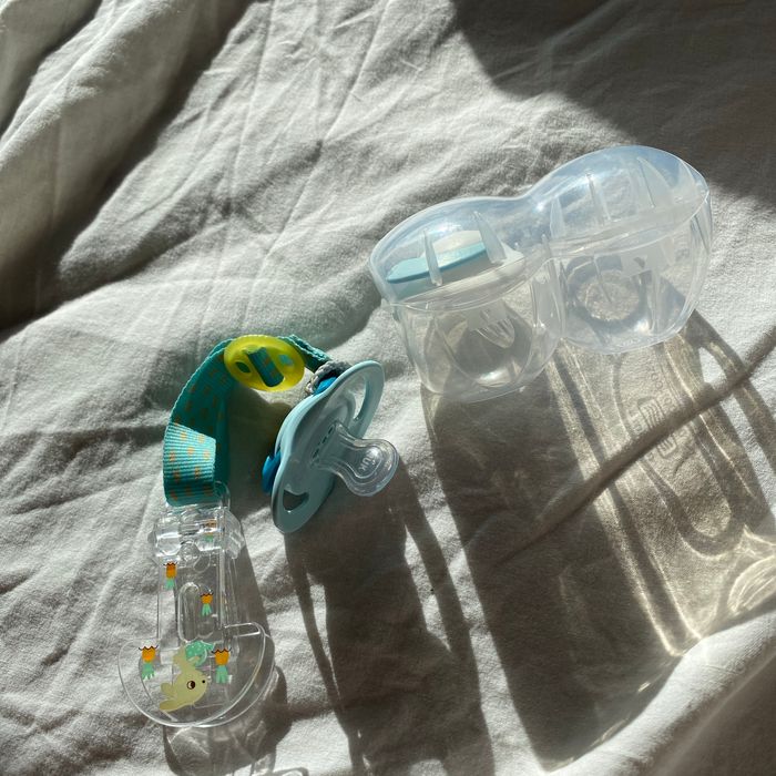 Tétines NUK neuves (0-2 mois