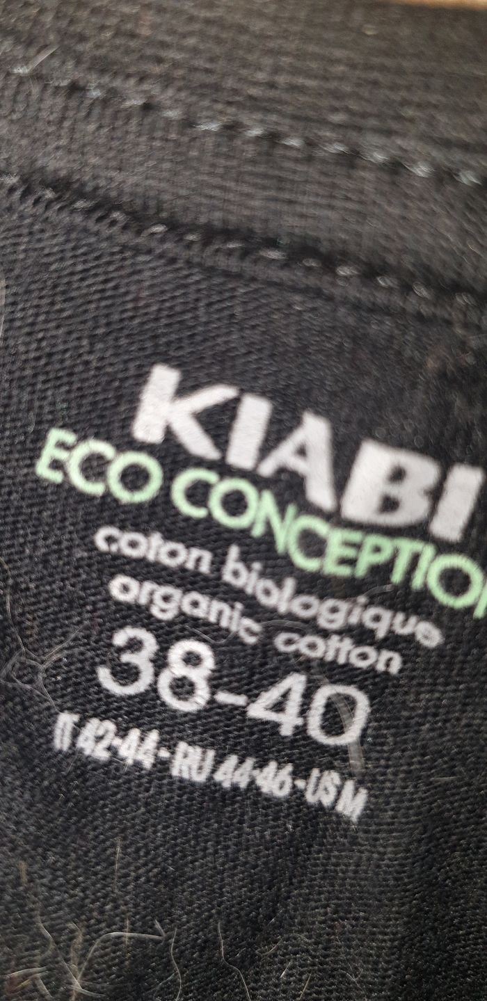 Tee shirt très bon état - photo numéro 2