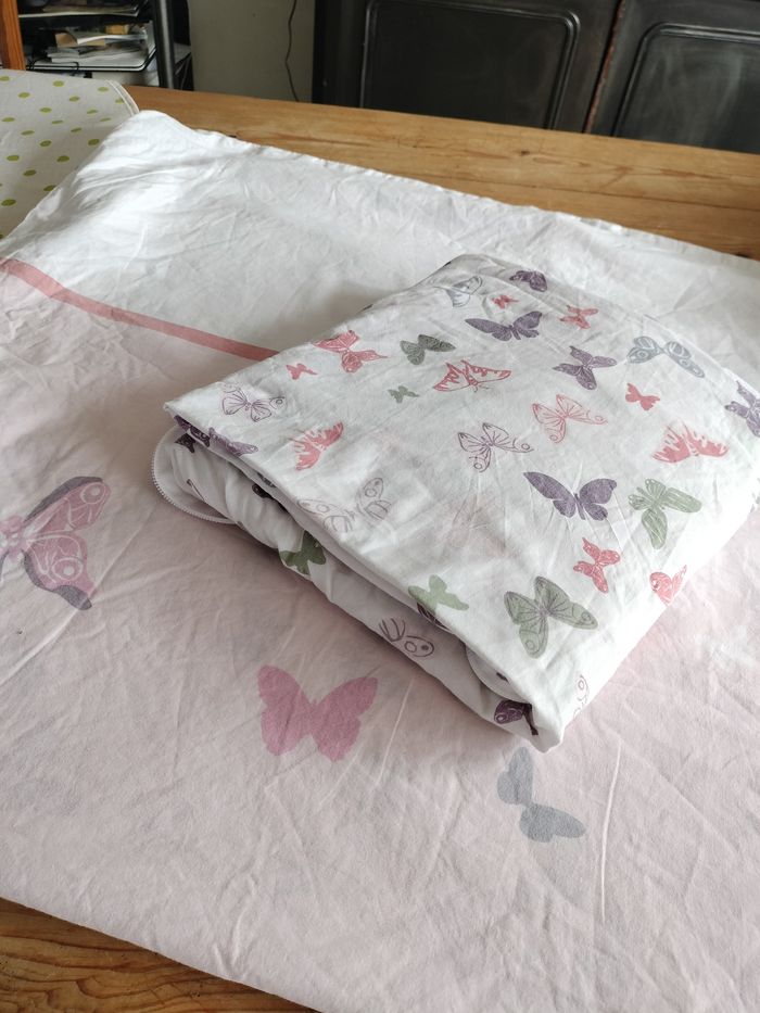 Parure de lit tout en un bébé couette zippée drap housse comme neuf Vertbaudet - photo numéro 5