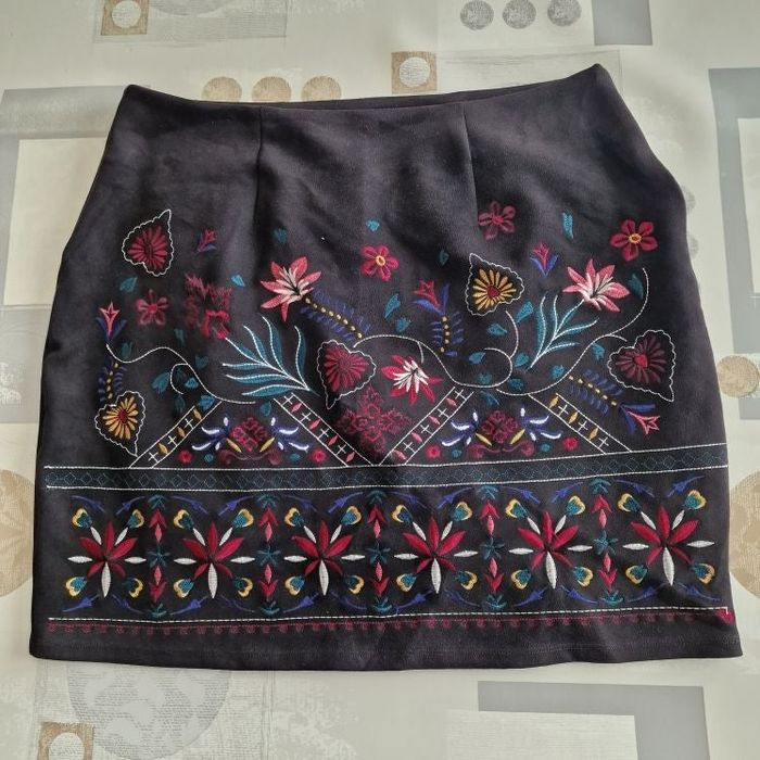 jupe noire fantaisie
