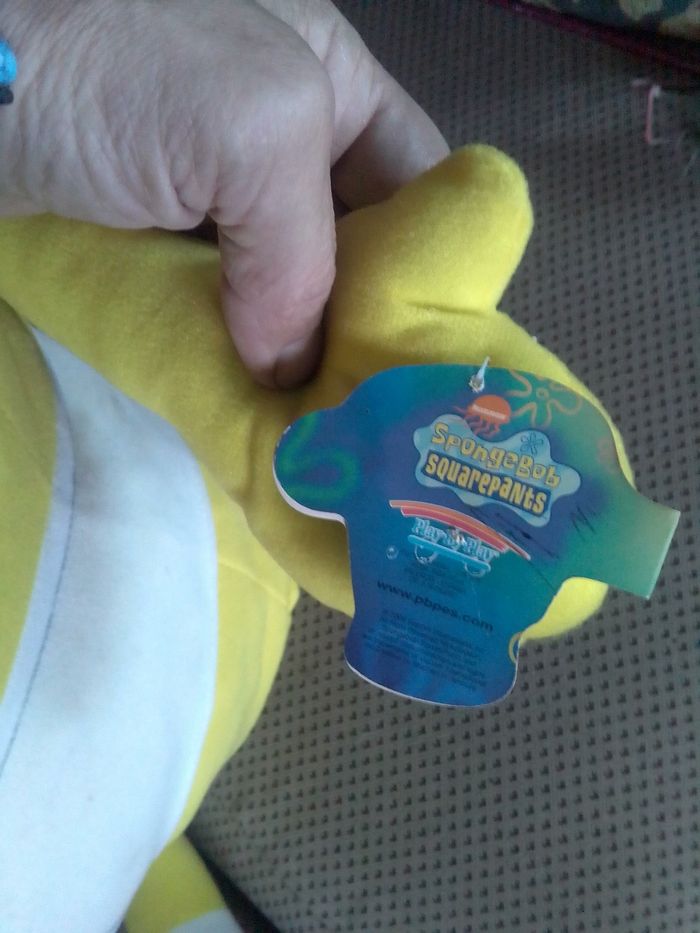 Peluche géante Bob l'éponge - photo numéro 3
