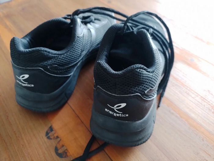 Baskets noires - photo numéro 2