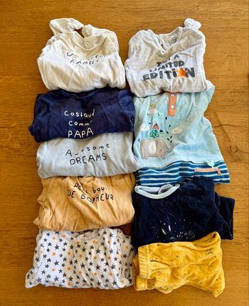 Lot pyjamas 9 mois