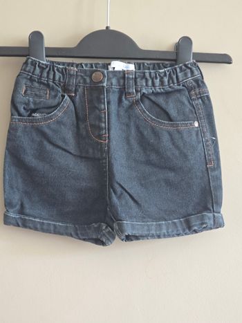 Short fille