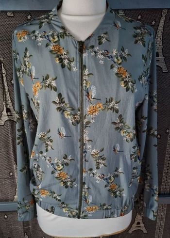 Veste légère fleuris avec oiseaux taille M
