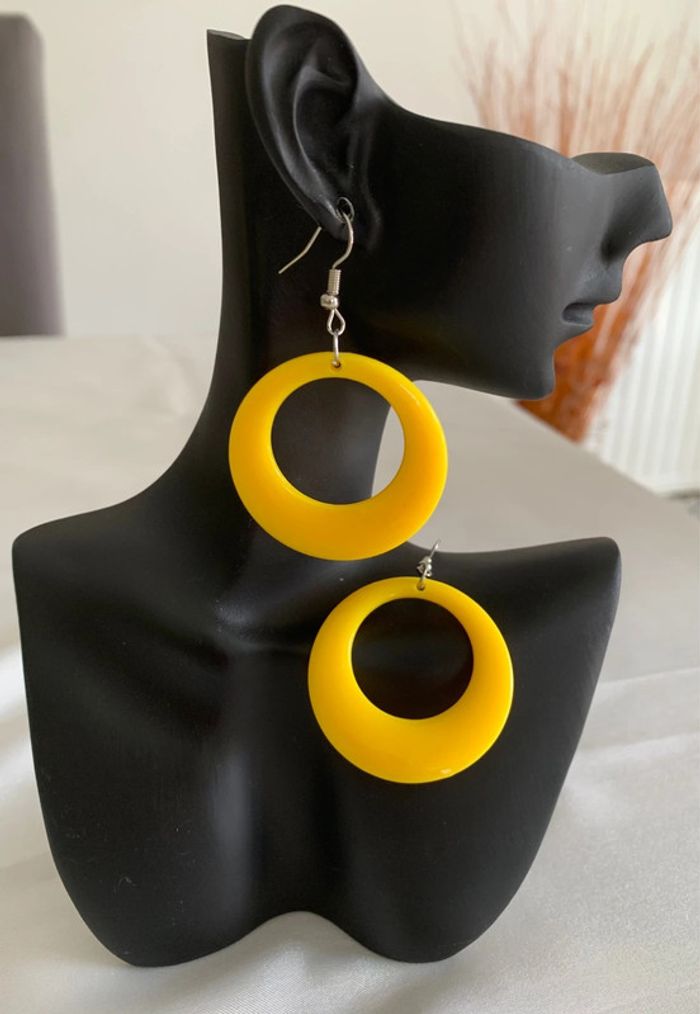 Boucles d’oreilles pendantes rondes jaunes années 80